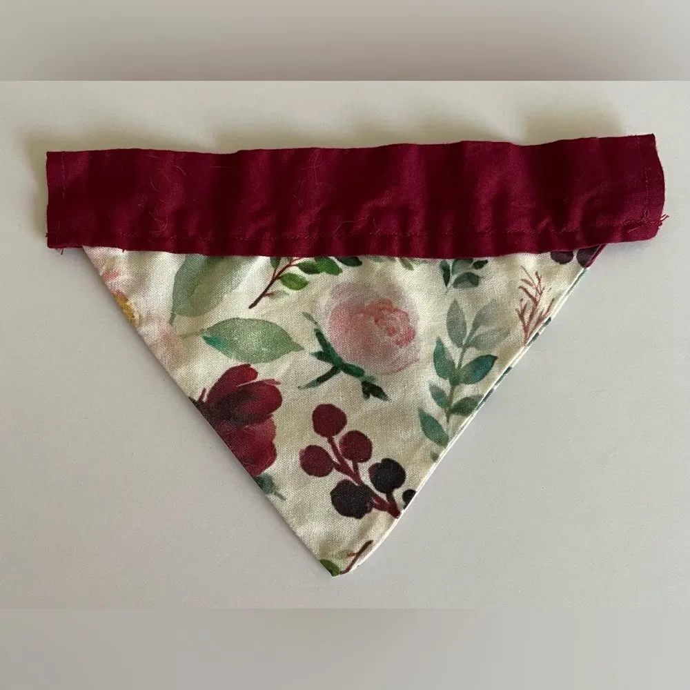 Good used condition. 6 dog bandanas with slit for collar for small dogs.